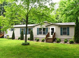 163 Snowdrift Ln, Marienville, PA 16239
