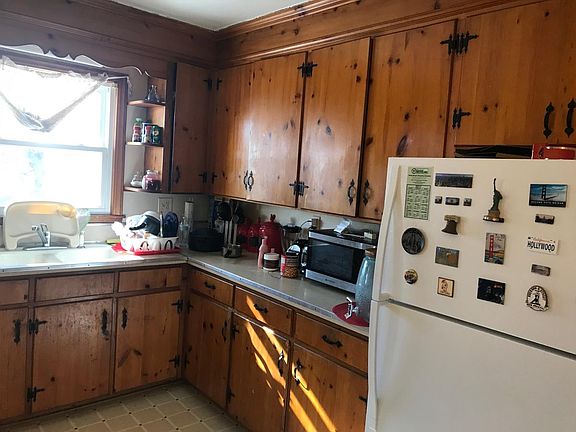 Kitchen / Dinning Area