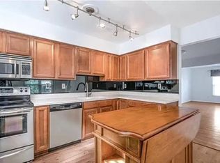 538 Biltmore Dr, Virginia Beach, VA 23454