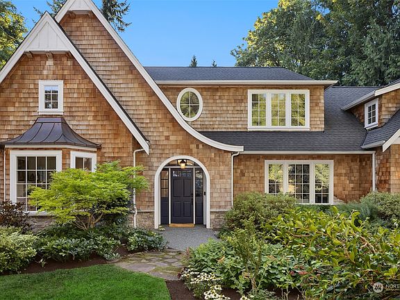 2nd image of 13365 NE Cambridge Crest Way