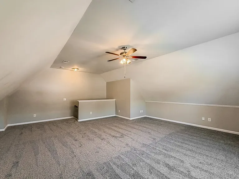 100 Homestead Ln — Photo 12