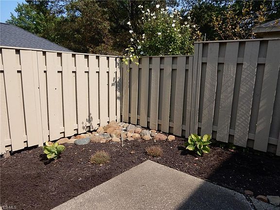 4th image of 84 Menlo Park Dr