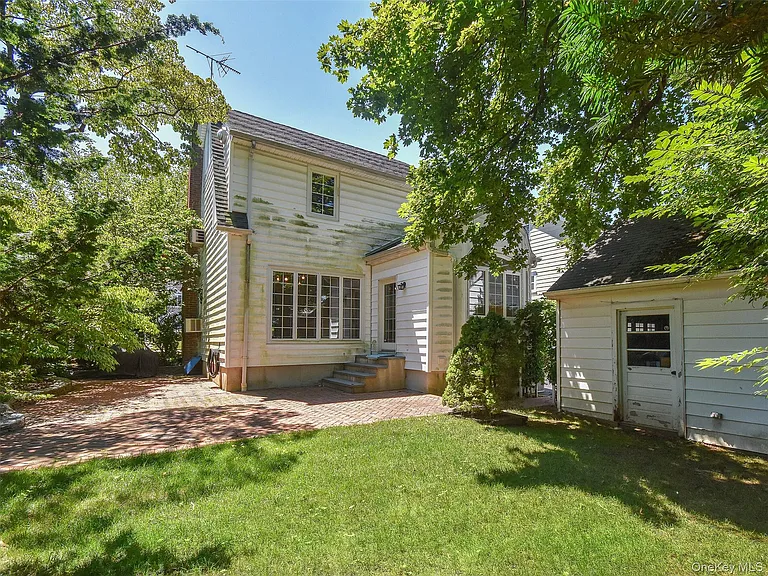 121 Hillcrest Ave — Photo 37