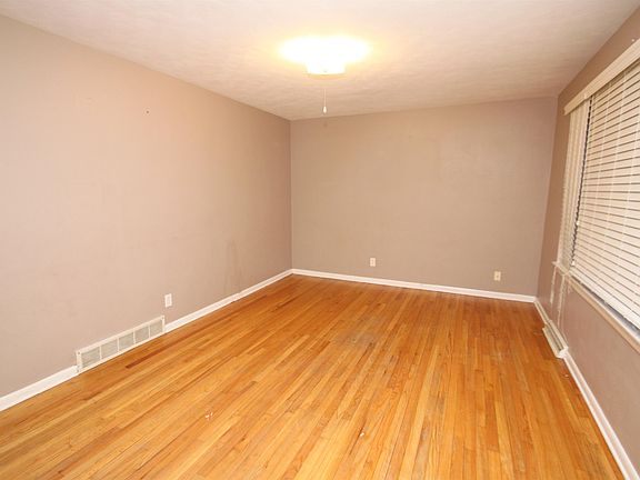 4th image of 2910 Sitka Ln