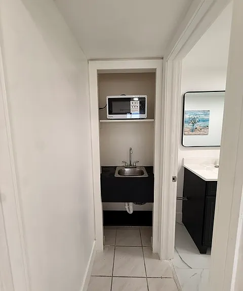 7813 SW 9th Ter — Photo 5