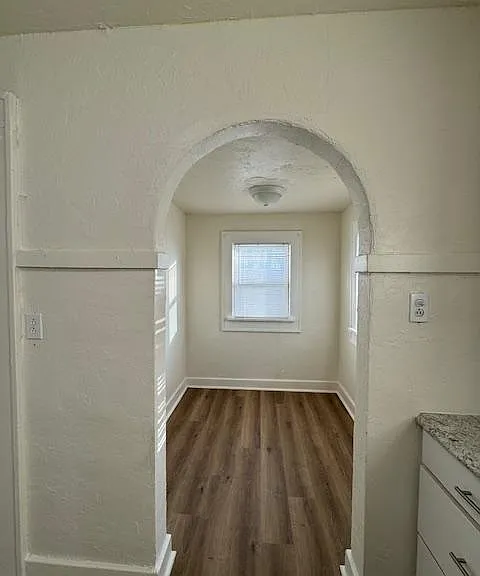 721 W Ford St — Photo 9
