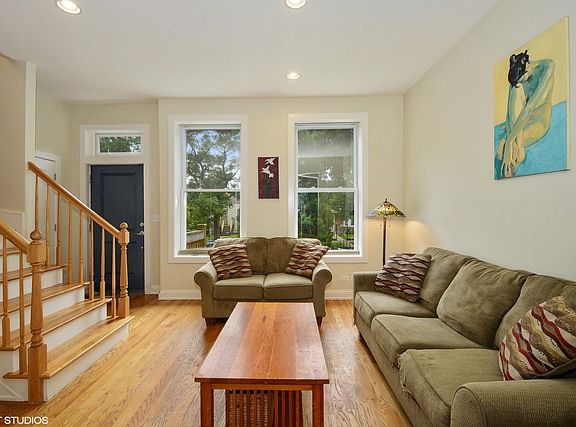 2nd image of 2915 W Belden Ave