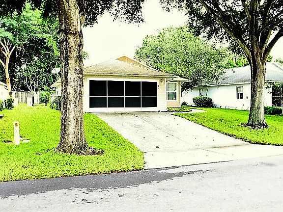3rd image of 10 Ginger Cir