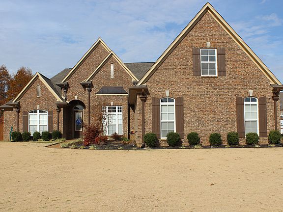 2nd image of 180 White Pine Pl