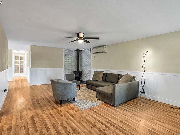 5th image of 4551 Grouse Dr SE