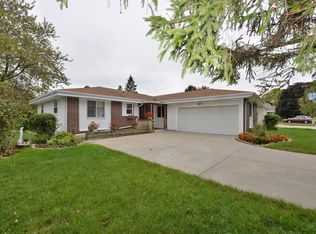 5005 Emstan Hills Rd, Racine, WI 53406