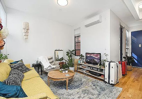 3rd image of 787 Franklin Ave #3B