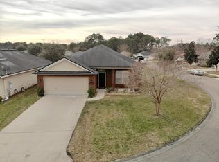 12043 Hayden Lakes Cir, Jacksonville, FL 32218