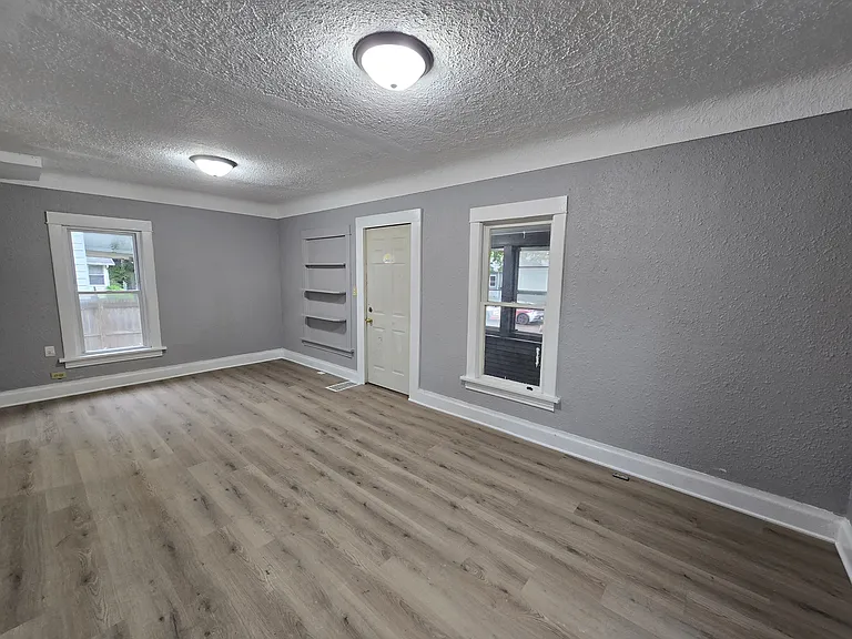 642 Dawson St — Photo 4