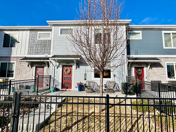 2nd image of 726 Stonebridge Dr