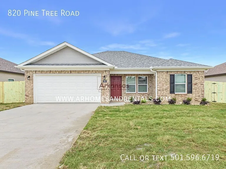 820 Pine Tree Rd — Photo 1