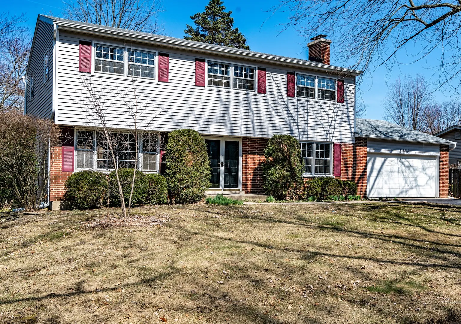 25W722 Flint Creek Dr photo 1