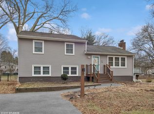 2 Shady Ln, Rhinebeck, NY 12572