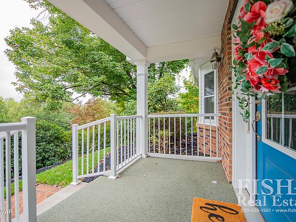 3rd image of 1200 Vallamont Dr NW Unit Nw
