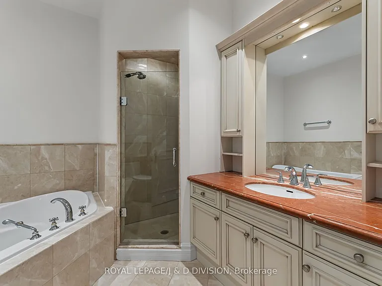 8 Huntley St — Photo 22