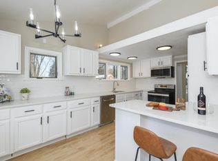 14225 Forest View LANE, Brookfield, WI 53005