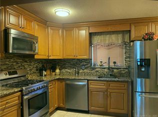 108 High Path Rd #108, Windsor, CT 06095