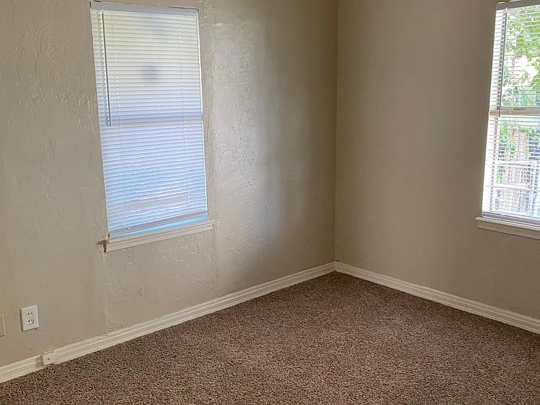 3212 S Dumas Ln — Photo 6
