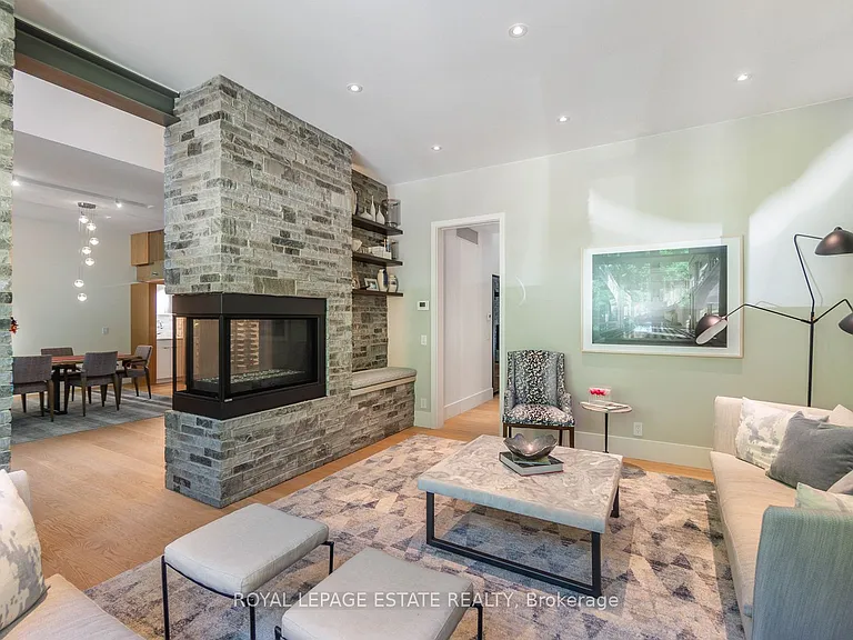 11 Pine Cres — Photo 7