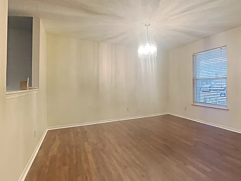 6886 Merritt Ridge Way — Photo 6