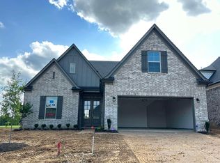 44 Saint Andrews Dr, Oakland, TN 38060