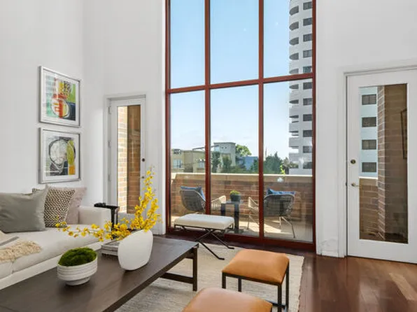 10550 Wilshire Blvd APT 305, Los Angeles, CA 90024