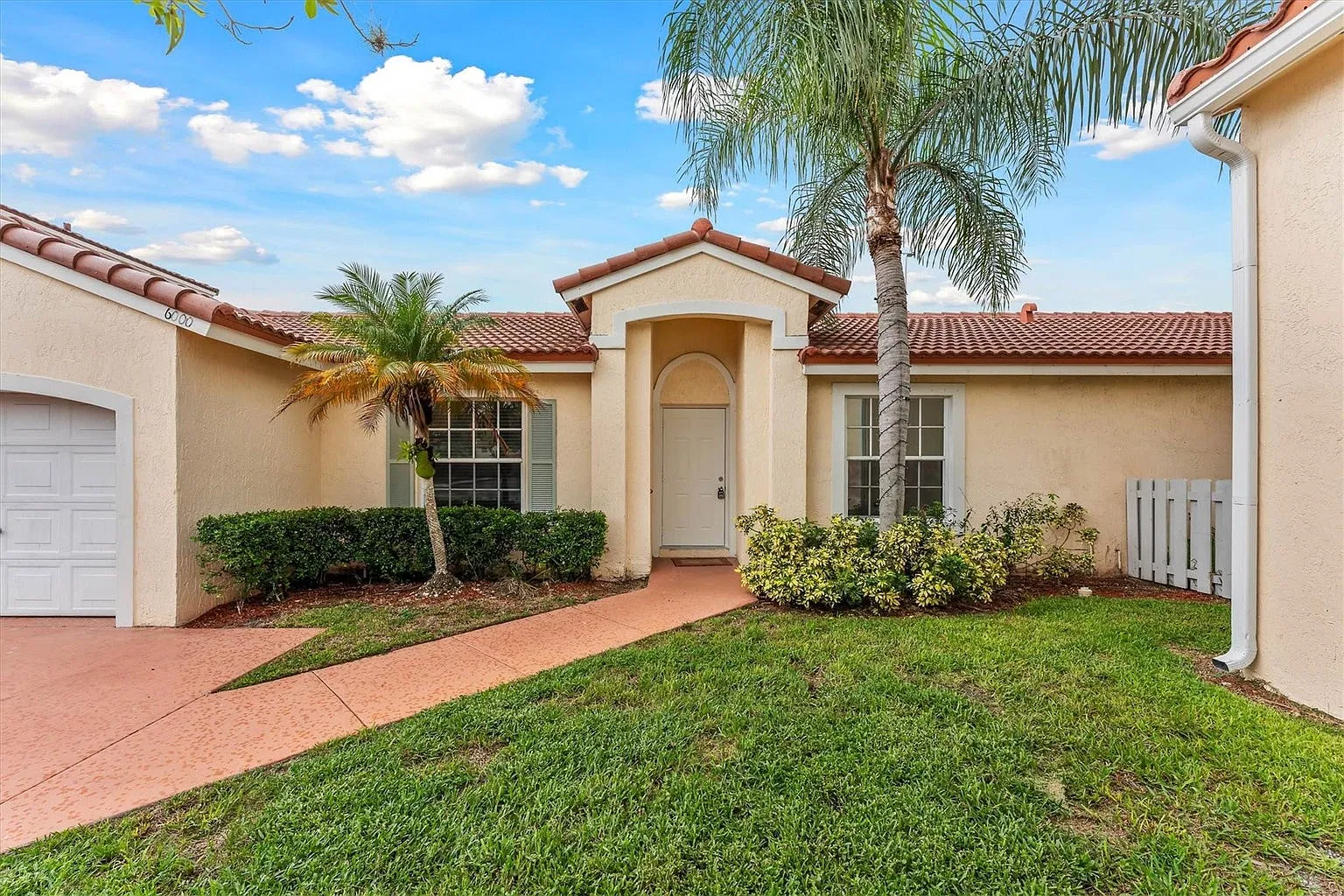 3 bed, 1759 sqft, $3,600 — Photo 3