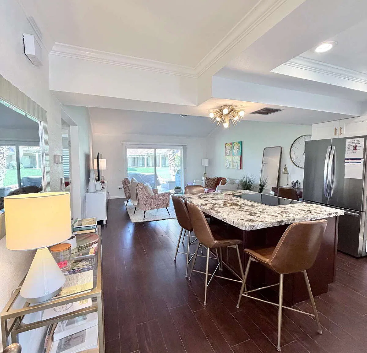 2 bed, 2.0 bath, 938 sqft, $3,000 — Photo 2