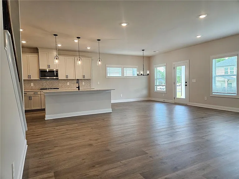 3149 Sweet Red Cir — Photo 8
