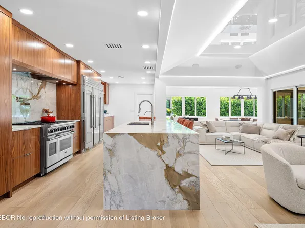 16 Little Pond Rd, Manalapan, FL 33462