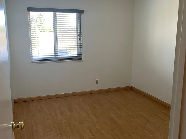 825 Coakley Dr — Photo 15