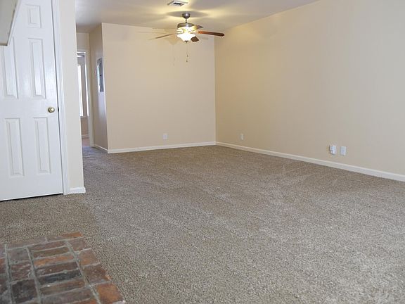 3rd image of 126 Academy Sq
