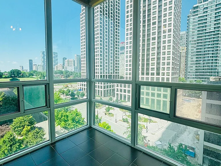3504 Hurontario St #907 — Photo 6