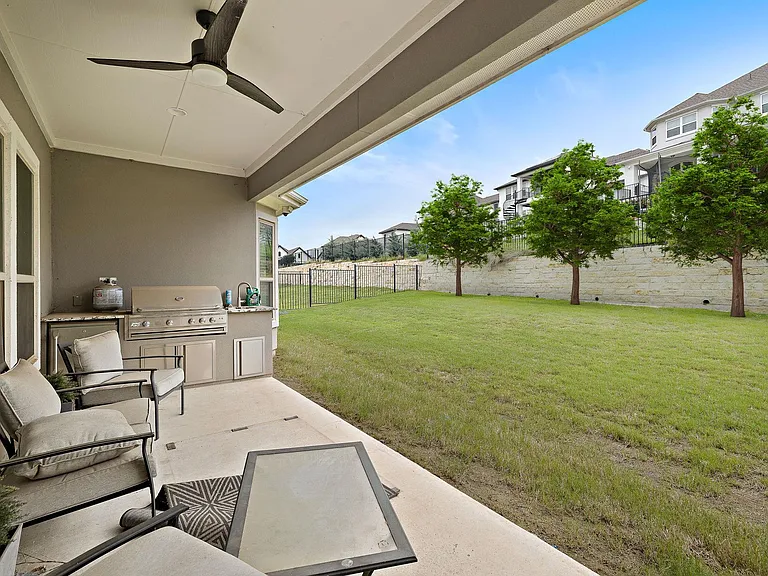 4705 Napoli Shore Dr — Photo 33