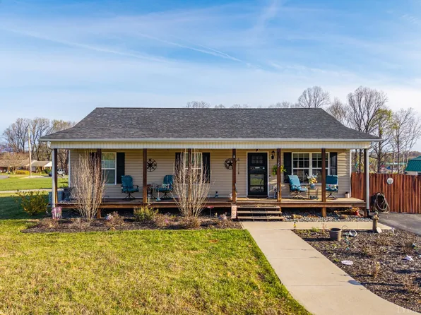 122 Gouyer Dr, Madison Heights, VA 24572