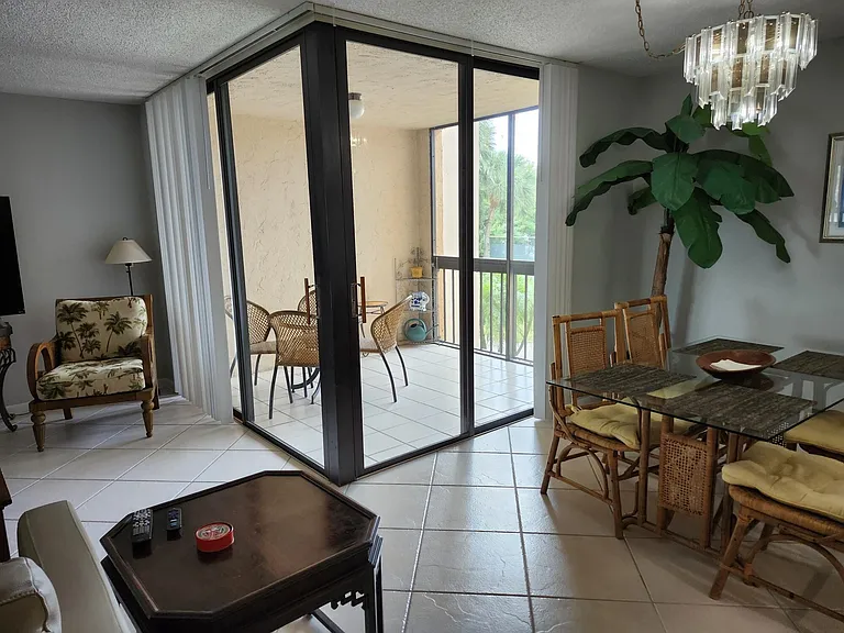 450 Egret Cir — Photo 10