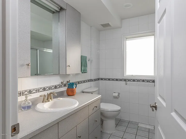 502 Sunset Blvd — Photo 18