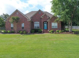 8 E Chateau Estate Dr, Greenbrier, AR 72058