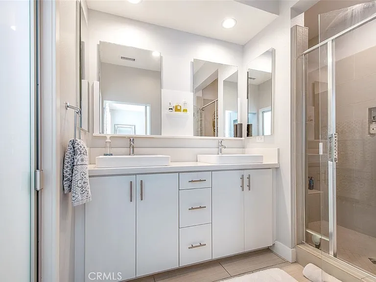 10 Brownstone Way — Photo 21