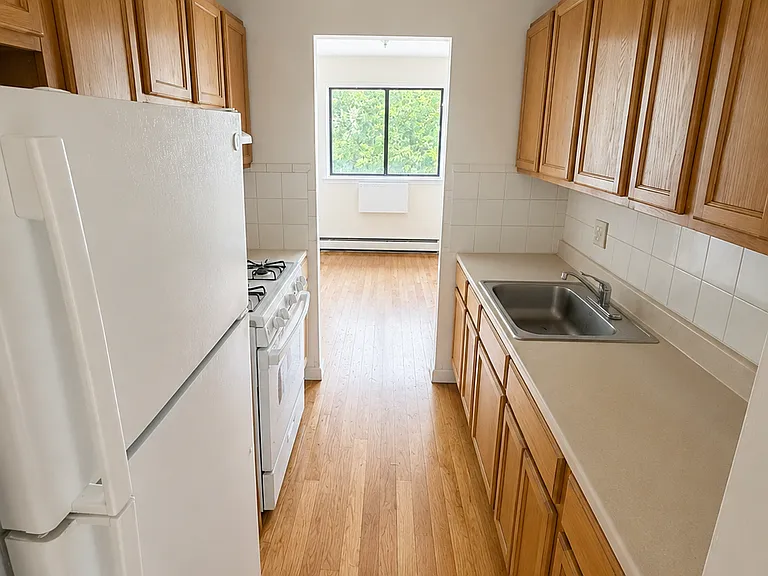 37 Odell Ave #1D — Photo 5