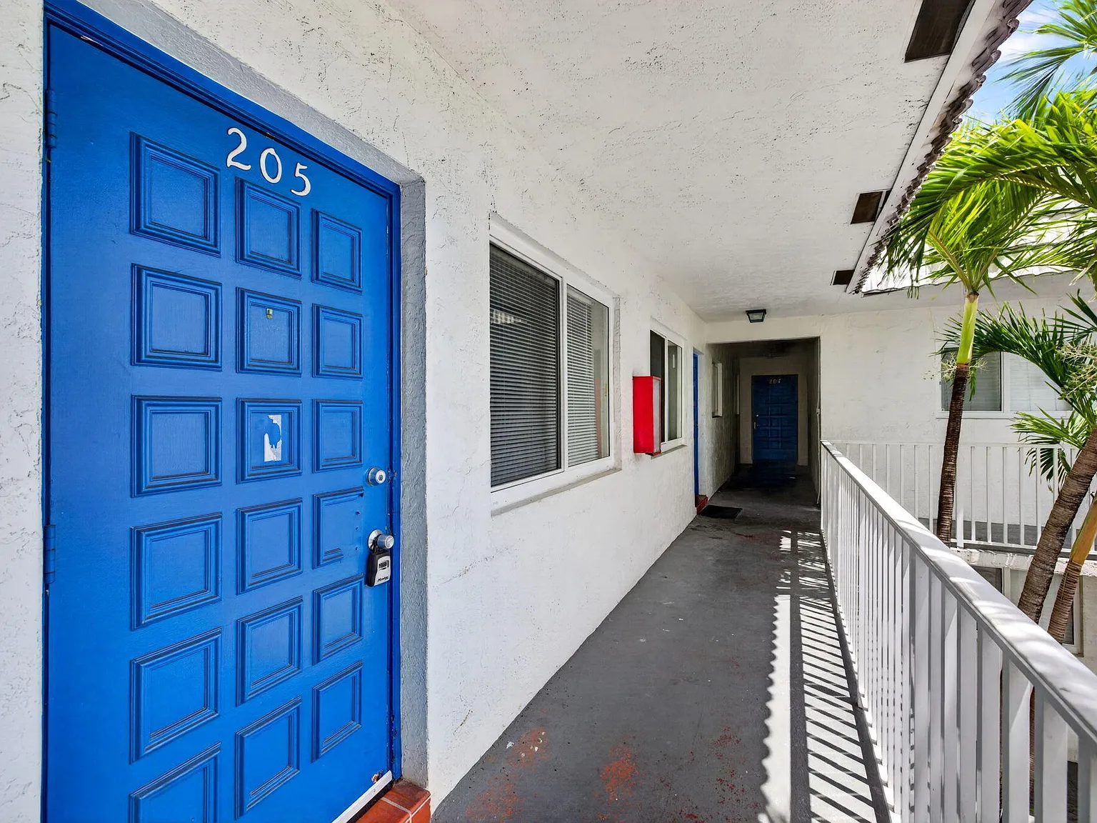 2 bed, 1.0 bath, 850 sqft, $1,900 — Photo 4