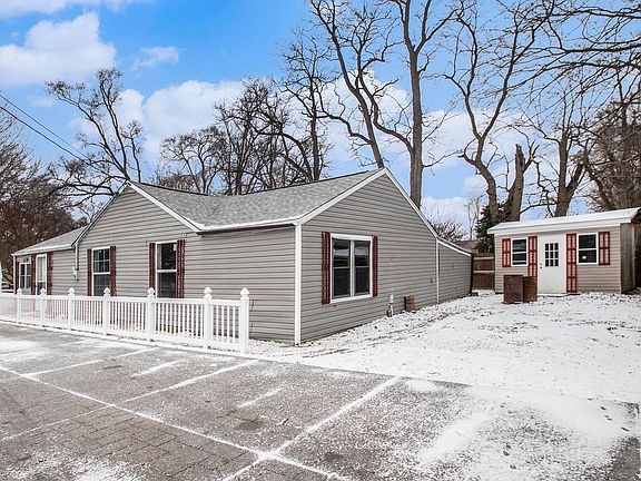 3rd image of 57600 Gano St
