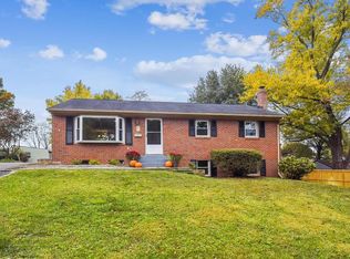 314 Prospect Dr SW, Leesburg, VA 20175