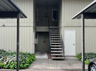 6850 Country Club Dr APT D, Rohnert Park, CA 94928