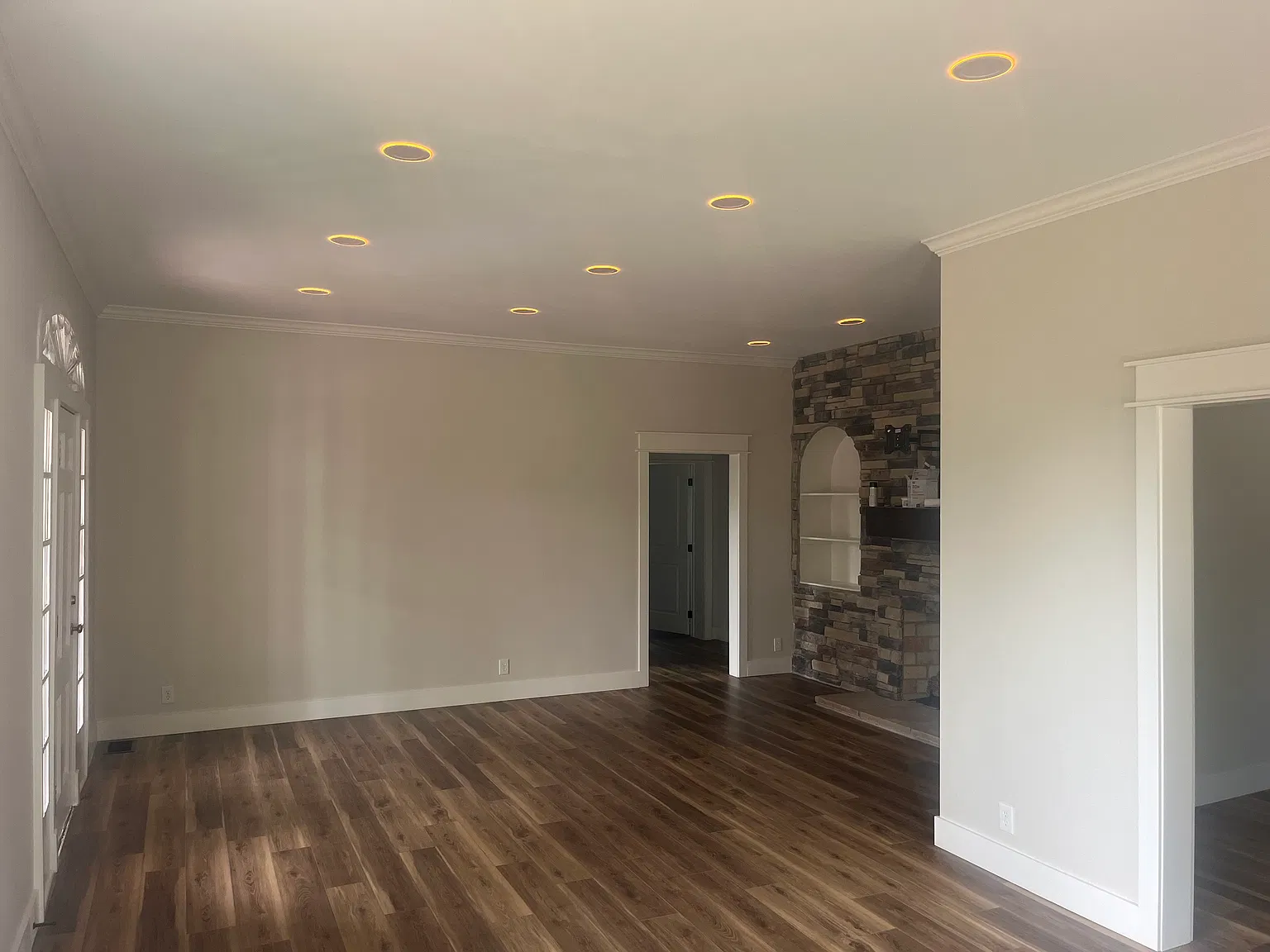 3 bed, 2278 sqft, $2,000 — Photo 1
